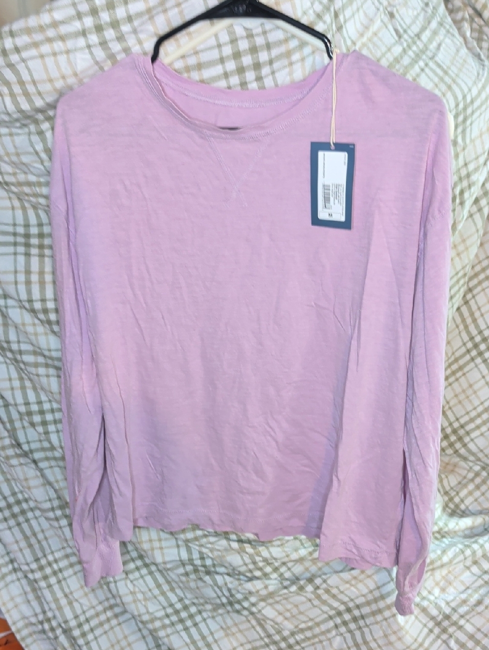 Universal Thread New With Tags. Long Sleeve Women Shirt.